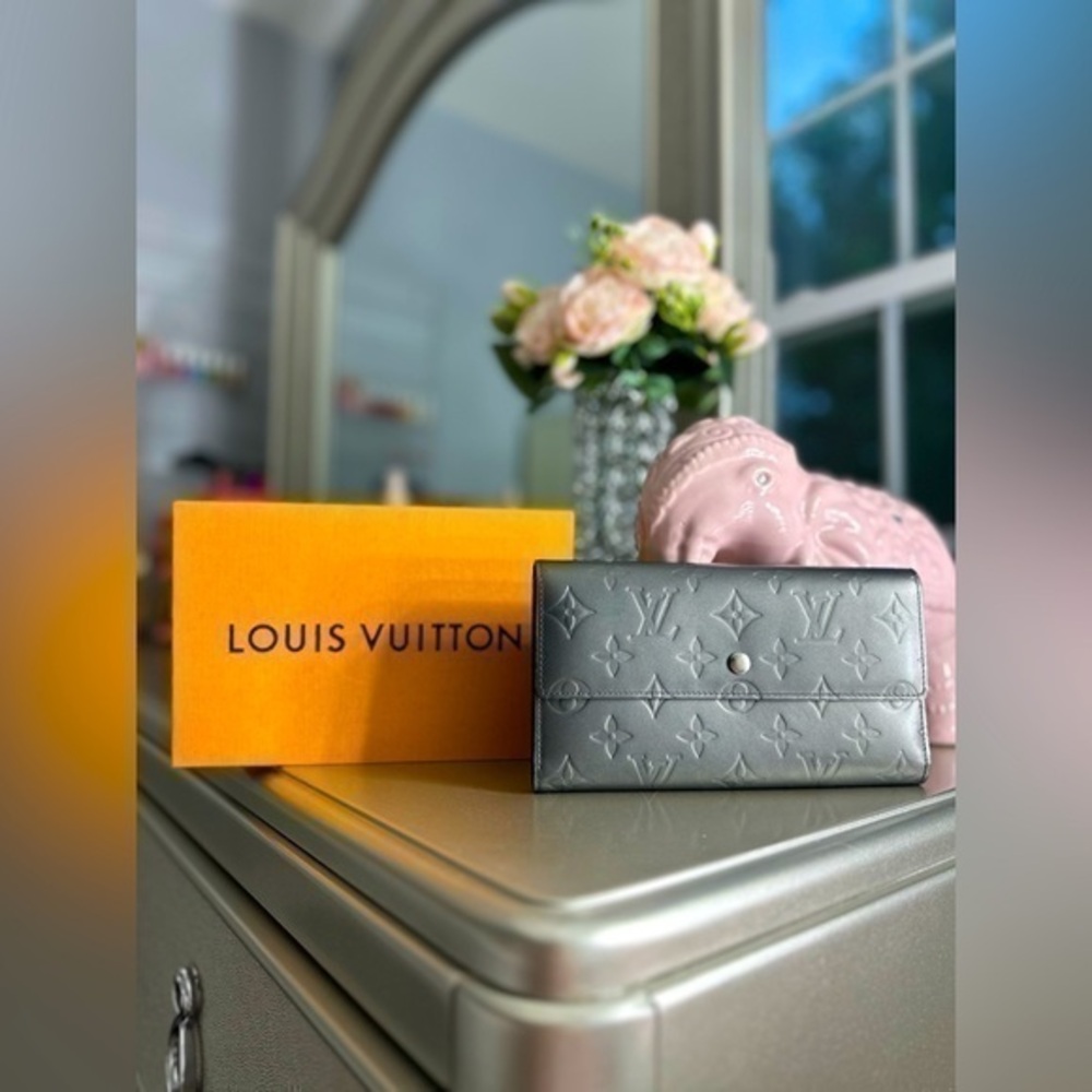 Louis Vuitton Porte Tresor International Trifold Wallet